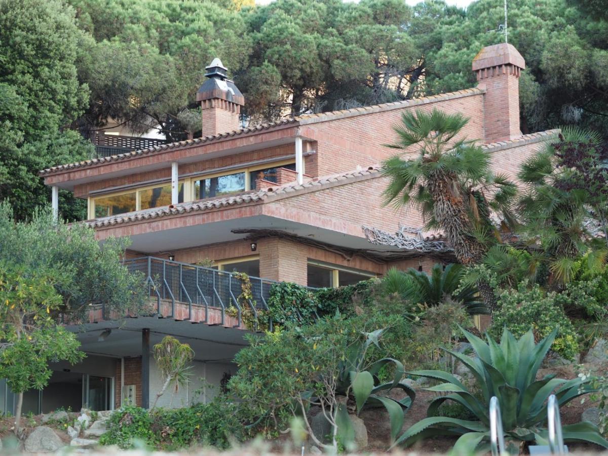 Villa Maresme & Villa Rosa Mataro Luaran gambar
