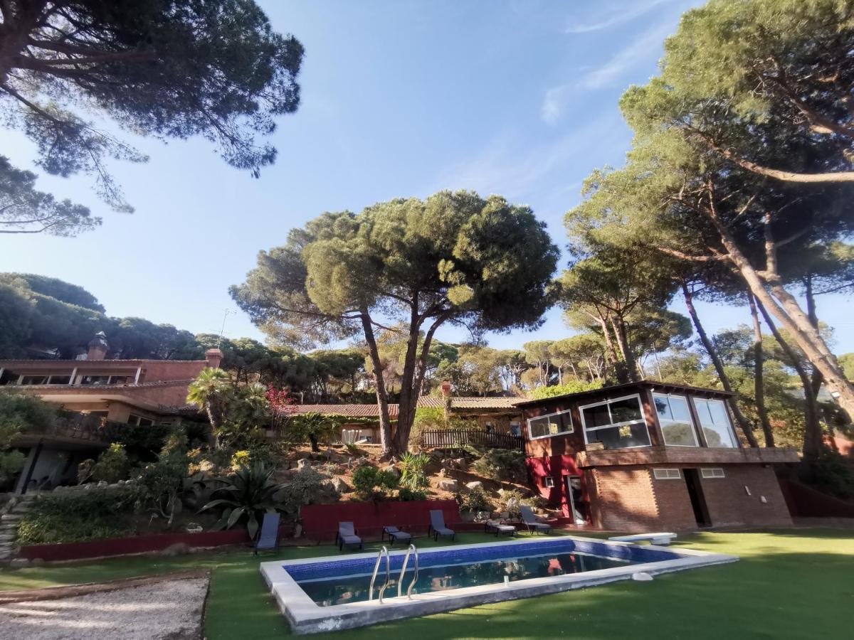 Villa Maresme & Villa Rosa Mataro Luaran gambar