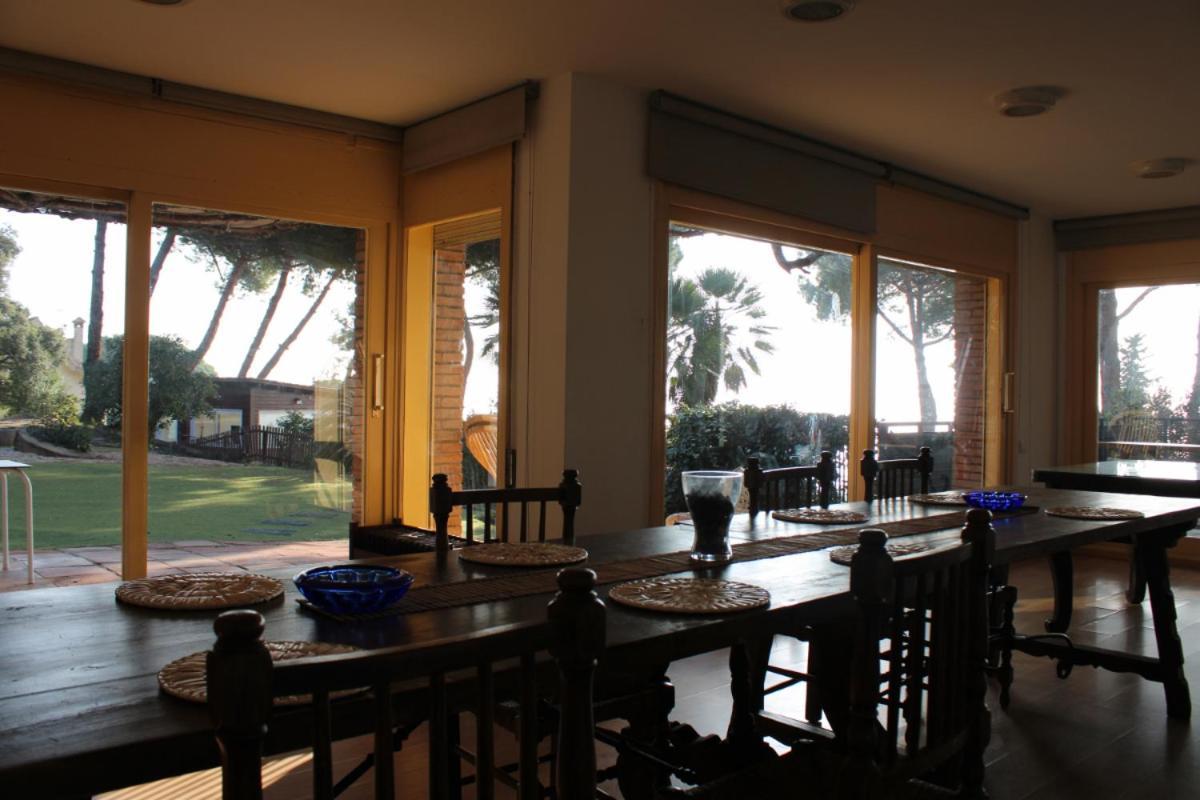Villa Maresme & Villa Rosa Mataro Luaran gambar