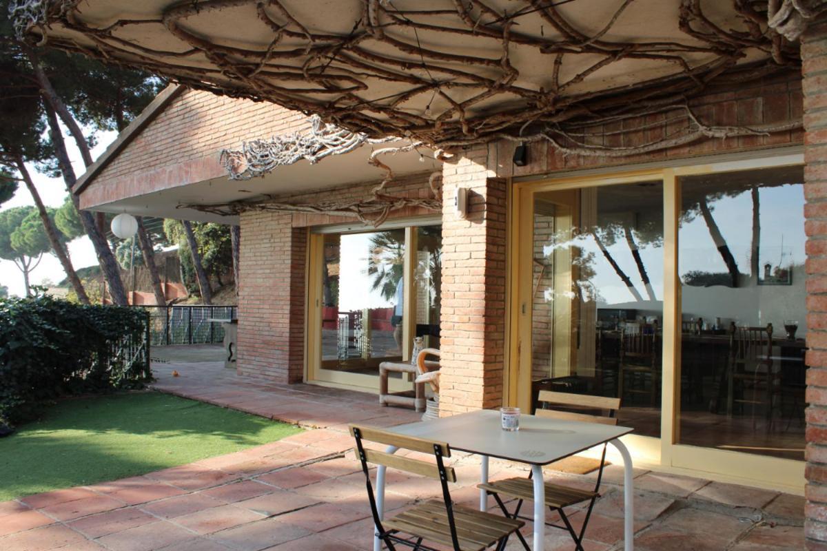 Villa Maresme & Villa Rosa Mataro Luaran gambar