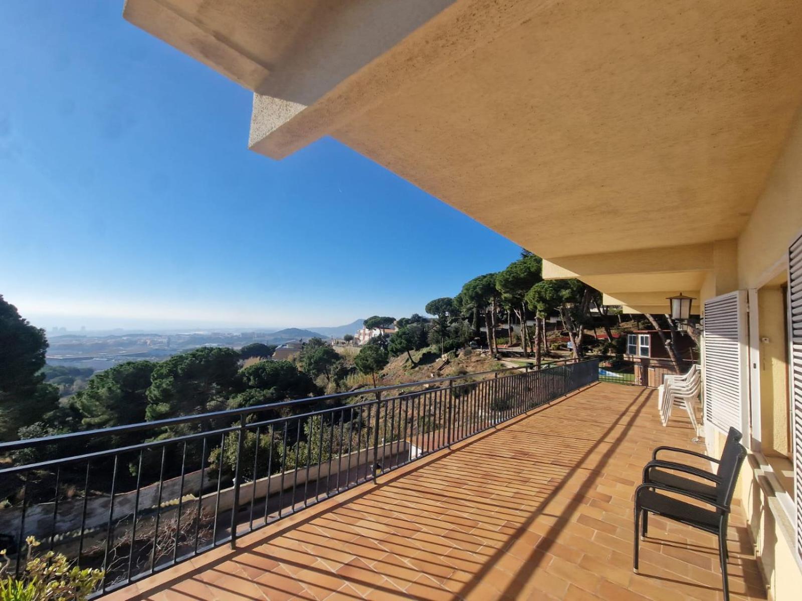 Villa Maresme & Villa Rosa Mataro Luaran gambar