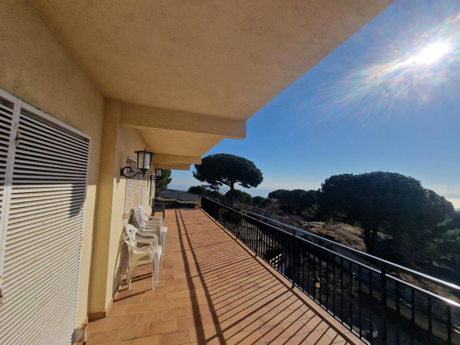 Villa Maresme & Villa Rosa Mataro Luaran gambar