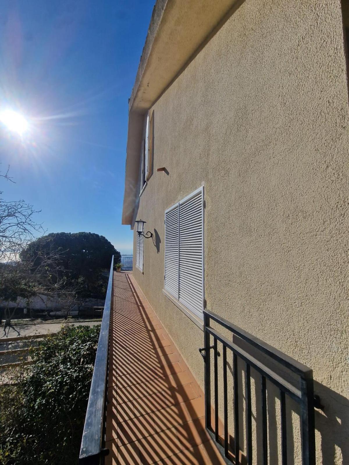 Villa Maresme & Villa Rosa Mataro Luaran gambar