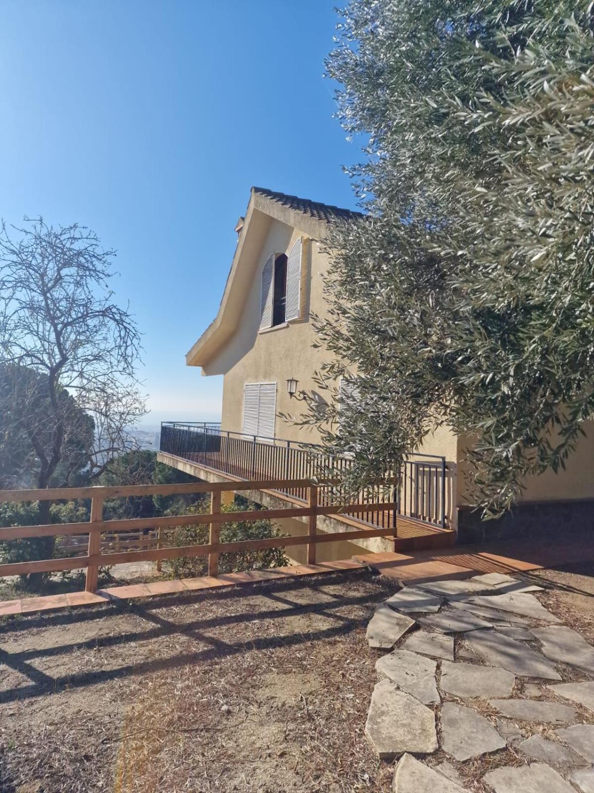 Villa Maresme & Villa Rosa Mataro Luaran gambar
