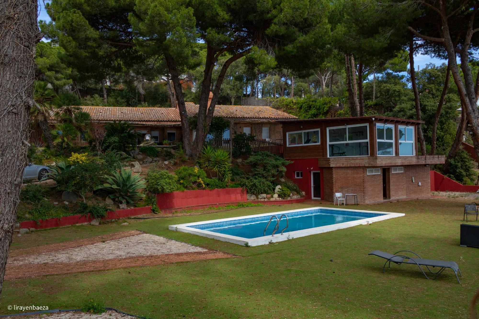 Villa Maresme & Villa Rosa Mataro Luaran gambar