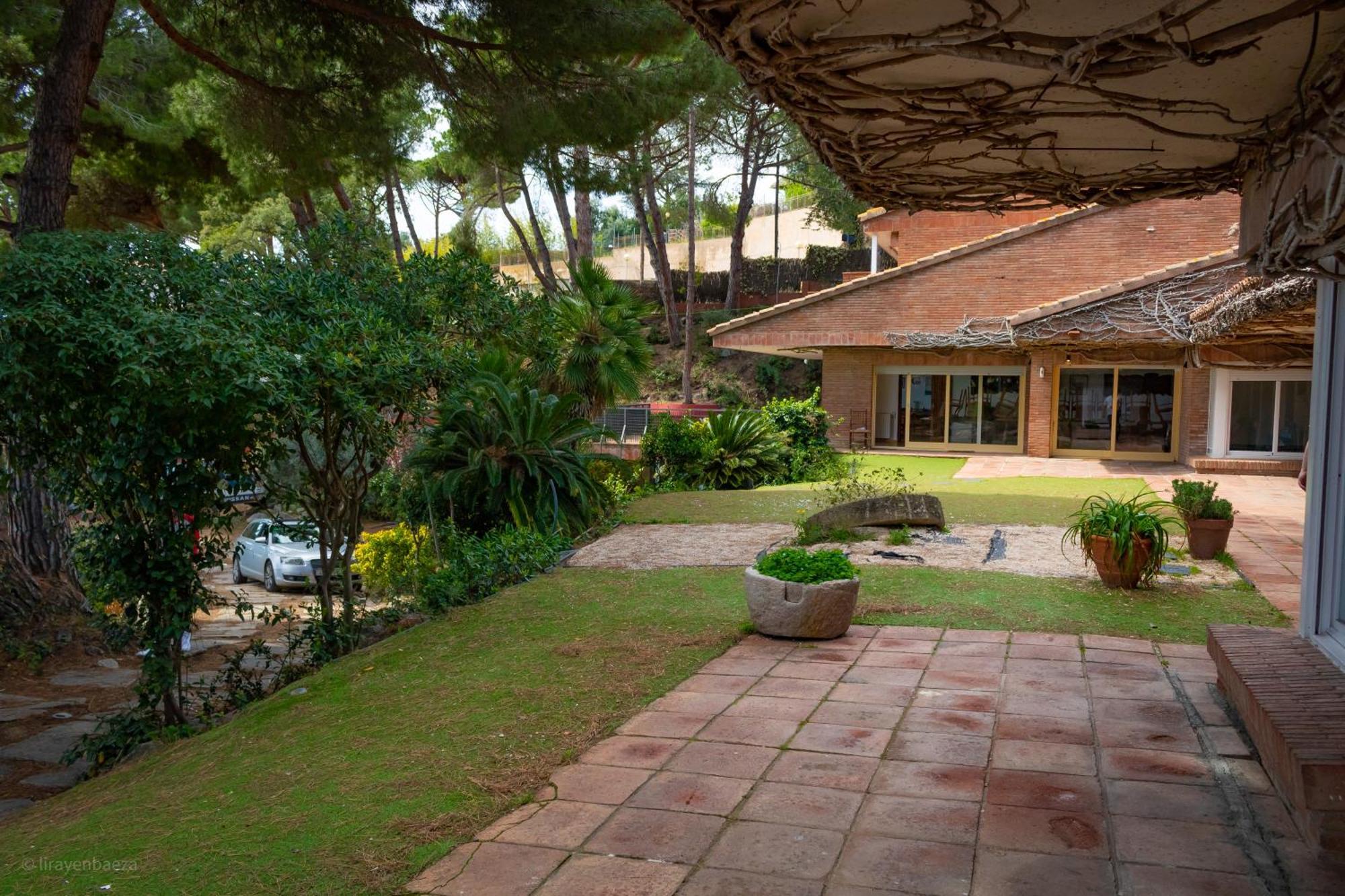 Villa Maresme & Villa Rosa Mataro Luaran gambar