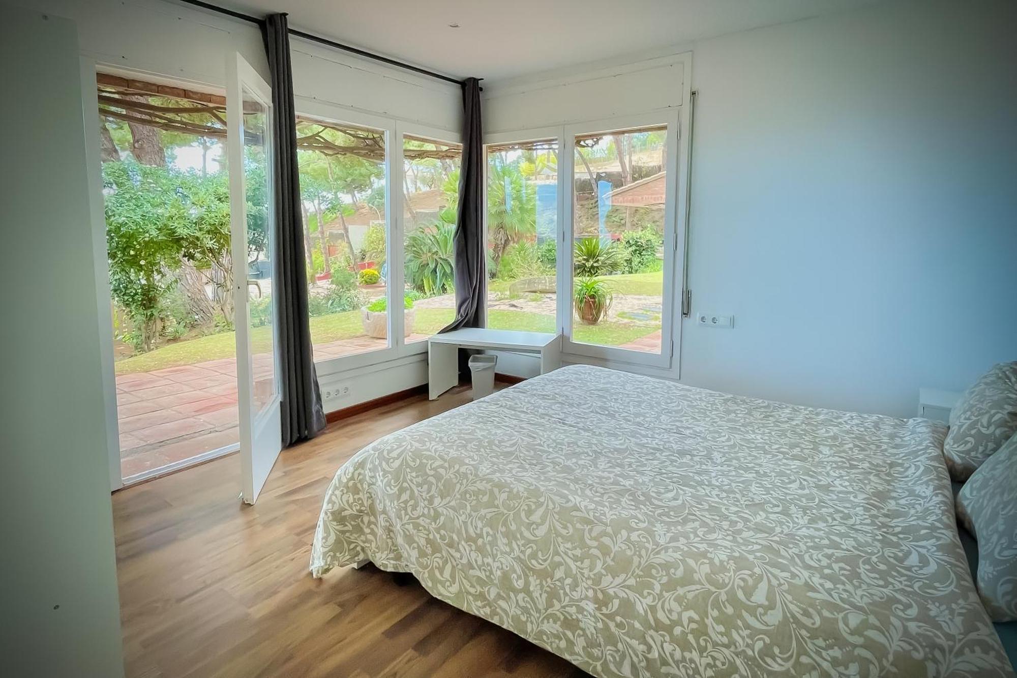 Villa Maresme & Villa Rosa Mataro Luaran gambar