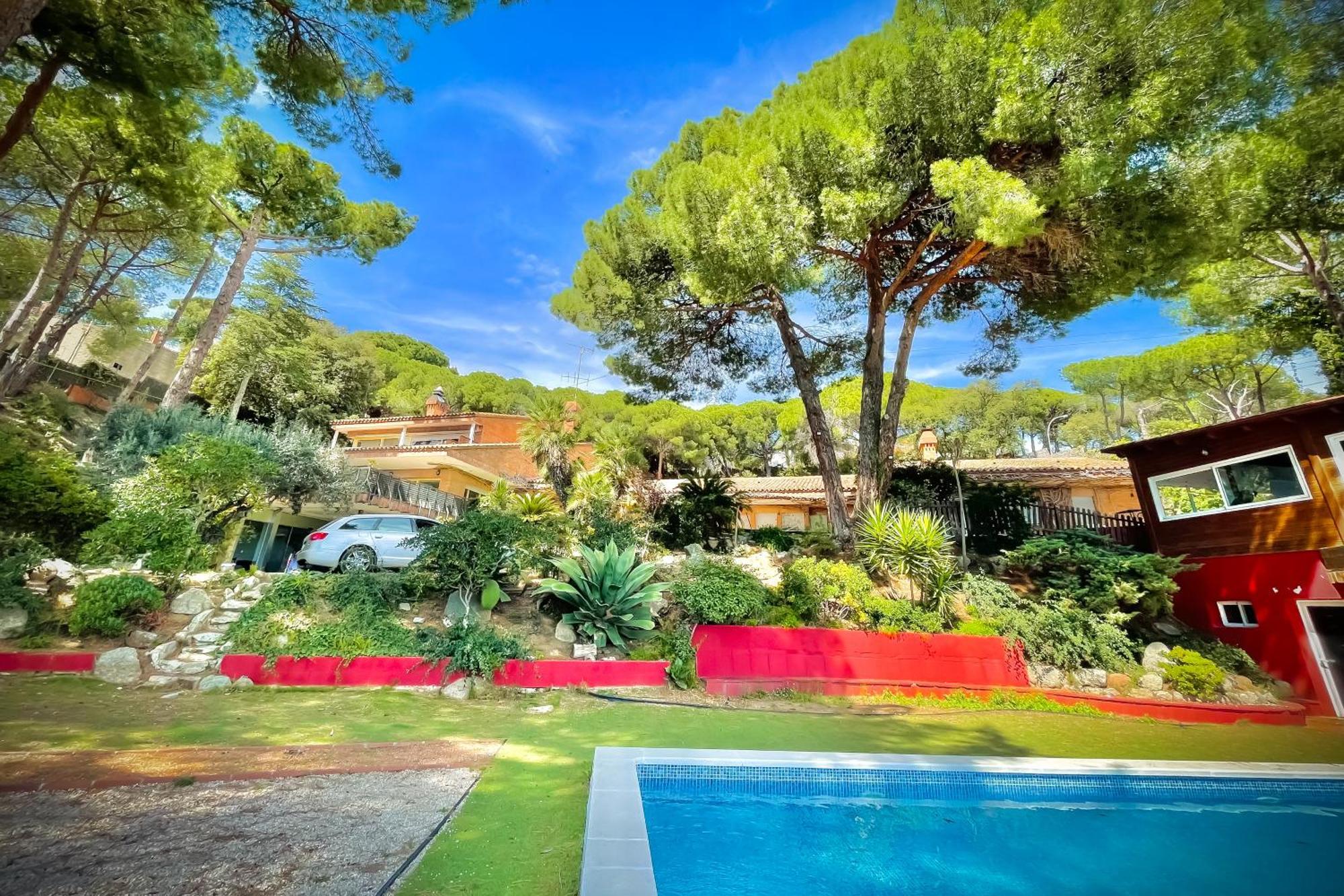 Villa Maresme & Villa Rosa Mataro Luaran gambar