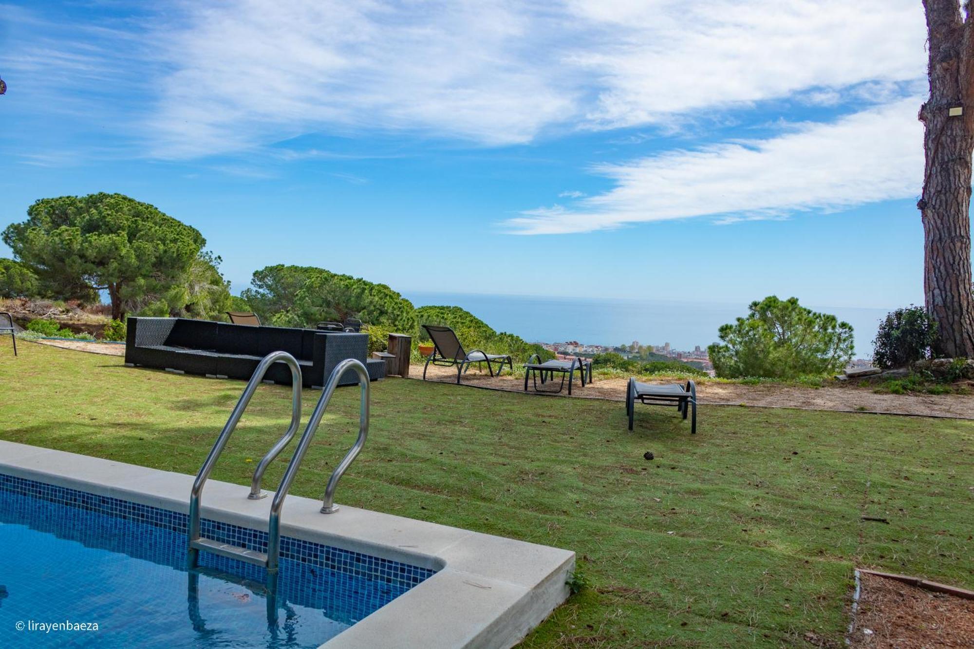Villa Maresme & Villa Rosa Mataro Luaran gambar