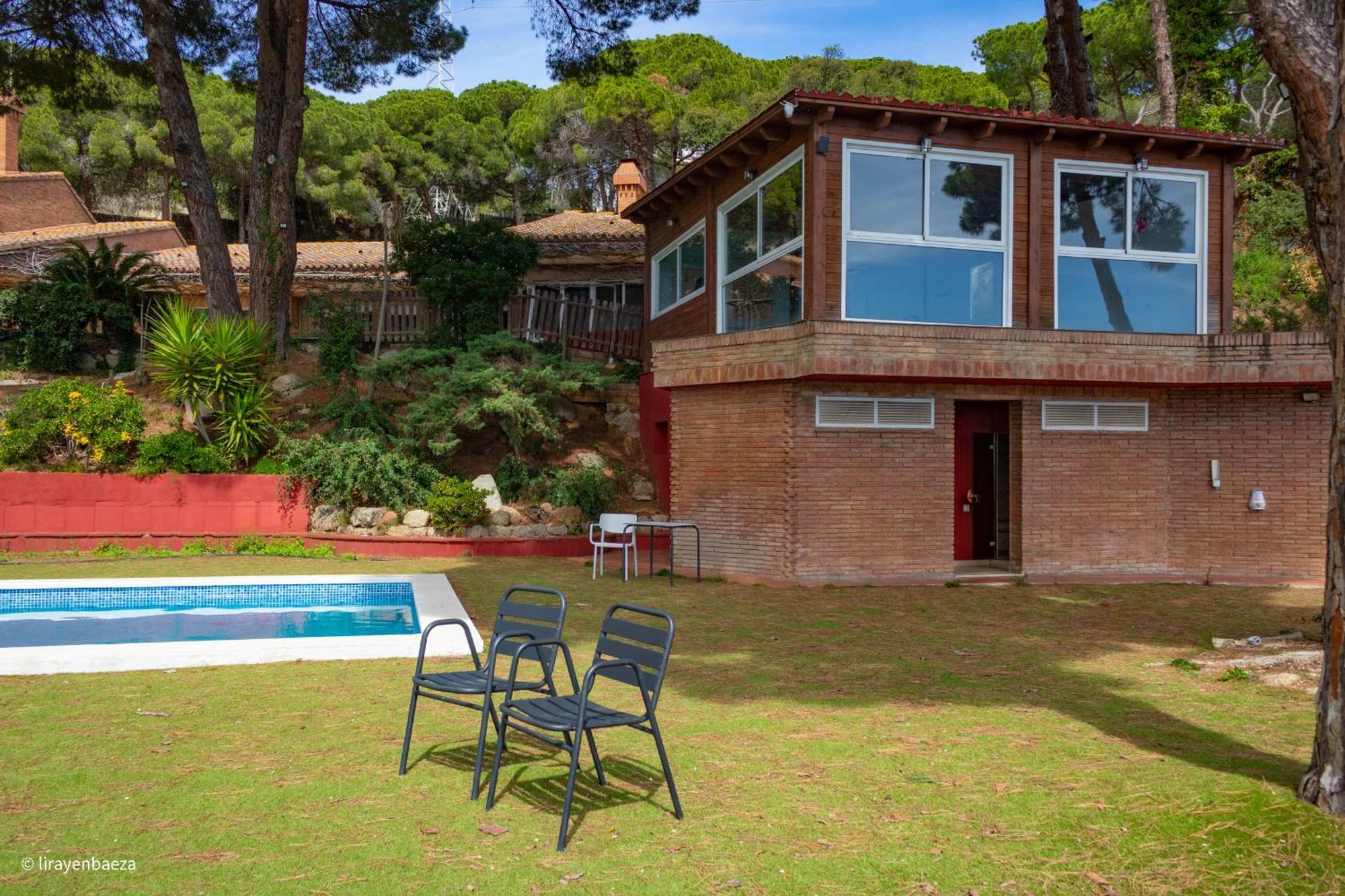 Villa Maresme & Villa Rosa Mataro Luaran gambar